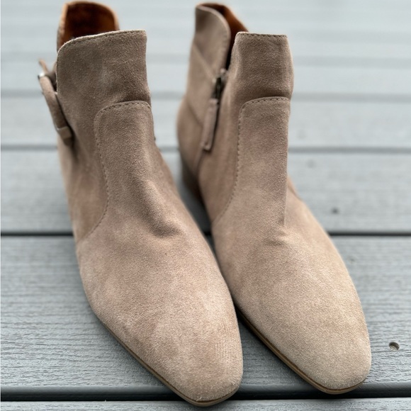 Aquatalia Italian Leather Ankle Boot - Picture 2 of 6